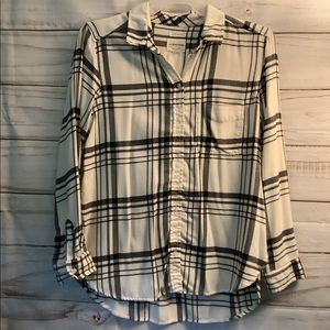 Ahh-mazingly soft cream and white flannel